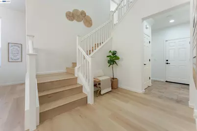 2851 Dune Cir, Hayward, CA 94545 - Photo 10