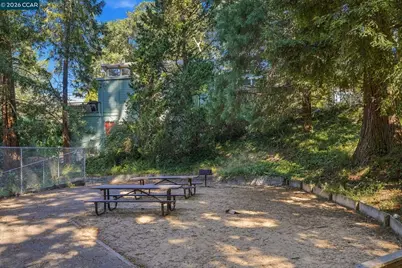 1388 Grizzly Peak Blvd, Berkeley, CA 94708 - Photo 38