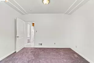 2425 Park Blvd, Oakland, CA 94606 - Photo 10