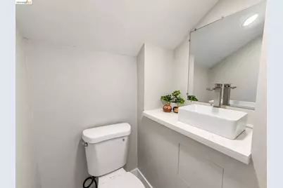 2627 College Ave, Berkeley, CA 94704 - Photo 22