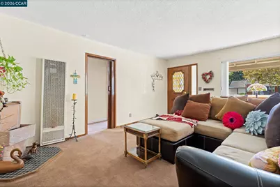 2383 Mountain View Dr, Concord, CA 94520 - Photo 4
