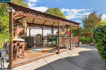 2383 Mountain View Dr, Concord, CA 94520 - Photo 22