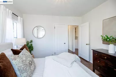 1716 Tregloan Ct, Alameda, CA 94501 - Photo 32