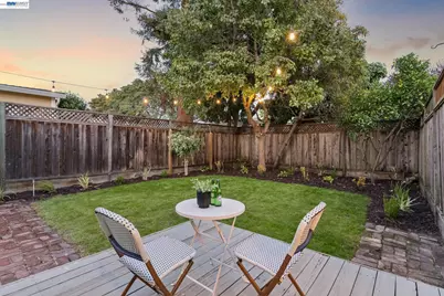 1716 Tregloan Ct, Alameda, CA 94501 - Photo 54