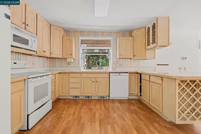 401 Mayhew Way, Walnut Creek, CA 94598 - Photo 8