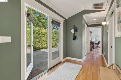 118 Greenbank Ave, Piedmont, CA 94611 - Photo 18