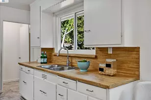 33 Buckeye Ave, Oakland, CA 94618 - Photo 16
