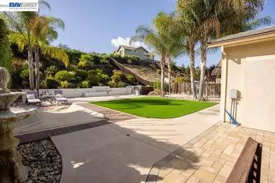 9241 Tea Tree Ct, Gilroy, CA 95020 - Photo 10