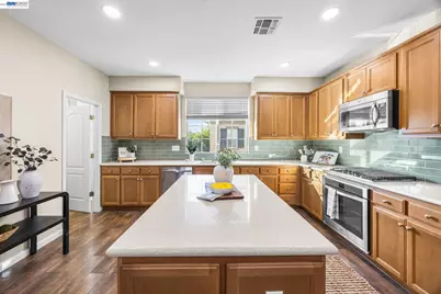 96 Orchard Cir, Hayward, CA 94544 - Photo 24