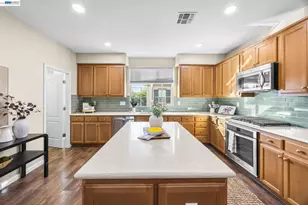 96 Orchard Cir, Hayward, CA 94544 - Photo 24