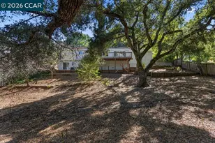 358 El Toyonal, Orinda, CA 94563 - Photo 2