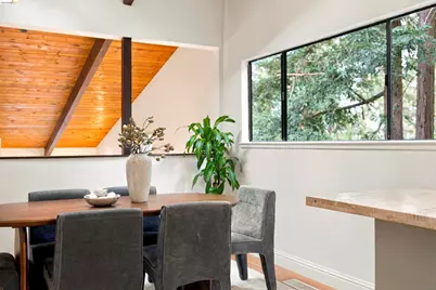 7099 Pinehaven Road, Oakland, CA 94611 - Photo 20