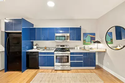 7099 Pinehaven Road, Oakland, CA 94611 - Photo 46