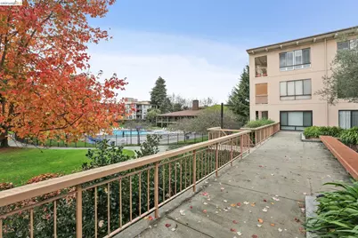 4 Commodore Dr #D222, Emeryville, CA 94608 - Photo 30