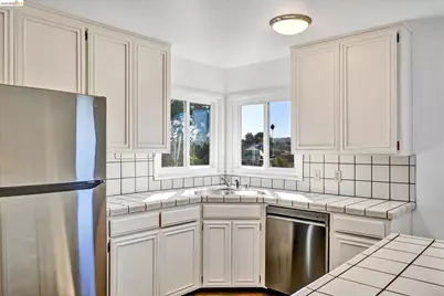 860 Marin Rd, El Sobrante, CA 94803 - Photo 18