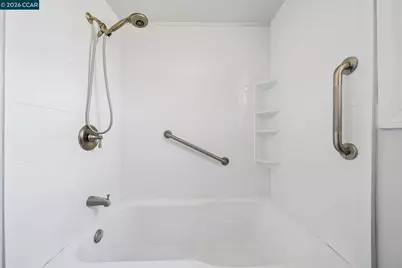 111 Manor Dr, Bay Point, CA 94565 - Photo 18