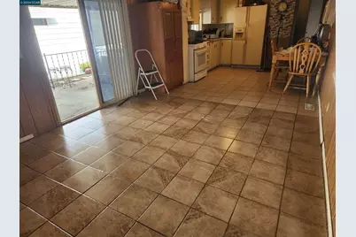 2171 Dalis Drive #0112, Concord, CA 94520 - Photo 8