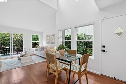 388 51st St, Oakland, CA 94609 - Photo 6