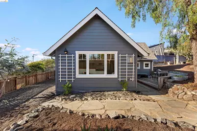 925 Avis Dr, El Cerrito, CA 94530 - Photo 46