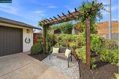 145 Warfield Dr, Moraga, CA 94556 - Photo 2