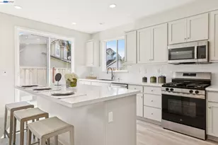 137 Crk Vw Cir, Fairfield, CA 94533 - Photo 14