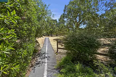 3113 Lippizaner Ln, Walnut Creek, CA 94598 - Photo 32