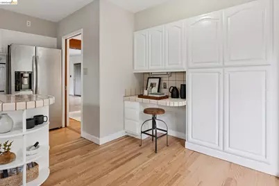 1120 Hubert Rd, Oakland, CA 94610 - Photo 20