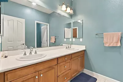 180 Erics Way, Mountain House, CA 95391 - Photo 20