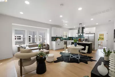 8821 Dowling St, Oakland, CA 94605 - Photo 2