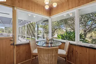 11260 Kerrigan Dr, Oakland, CA 94605 - Photo 44
