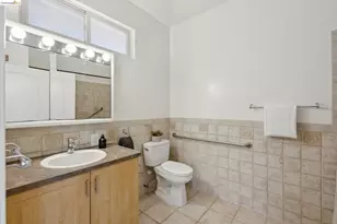 11260 Kerrigan Dr, Oakland, CA 94605 - Photo 74