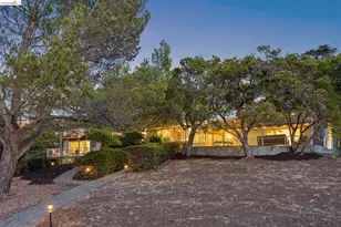 11260 Kerrigan Dr, Oakland, CA 94605 - Photo 98