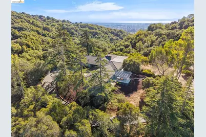 11260 Kerrigan Dr, Oakland, CA 94605 - Photo 86