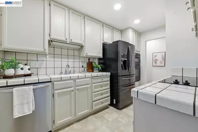 25034 Willimet Way, Hayward, CA 94544 - Photo 10