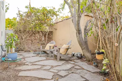 1401 Acton St, Berkeley, CA 94702 - Photo 32