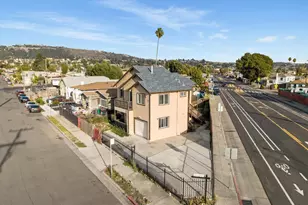 2562 60th Ave, Oakland, CA 94605 - Photo 4