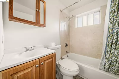 2562 60th Ave, Oakland, CA 94605 - Photo 22