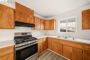 2562 60th Ave, Oakland, CA 94605 - Photo 46