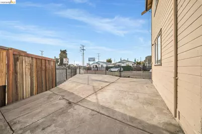 2562 60th Ave, Oakland, CA 94605 - Photo 12