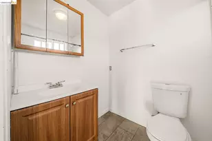 2562 60th Ave, Oakland, CA 94605 - Photo 14