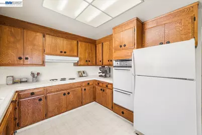 1356 Scenicview Dr, San Leandro, CA 94577 - Photo 10