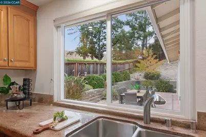 2106 Abington Ct, Walnut Creek, CA 94596 - Photo 18