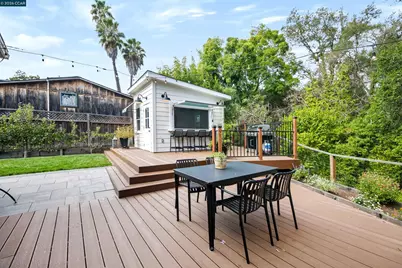 1042 Sunnybrook Dr, Lafayette, CA 94549 - Photo 22