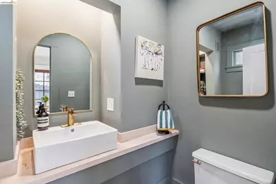 578 Walavista Ave, Oakland, CA 94610 - Photo 54