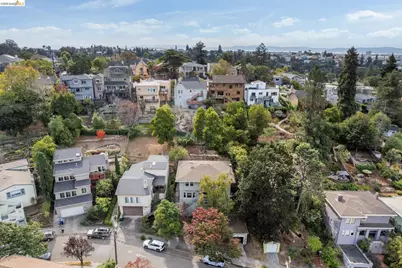 685 Rosal Ave, Oakland, CA 94610 - Photo 8
