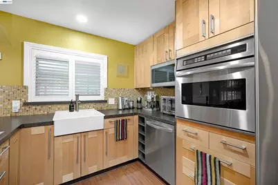 25859 Belhaven St, Hayward, CA 94545 - Photo 20