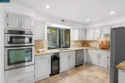 2 Heritage Oaks Rd, Pleasant Hill, CA 94523 - Photo 6