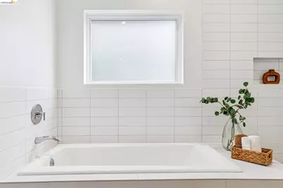 5427 Carlton St, Oakland, CA 94618 - Photo 24