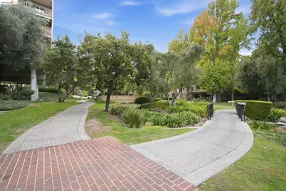 340 Civic Dr #104, Walnut Creek, CA 94596 - Photo 6