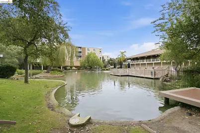 340 Civic Dr #104, Walnut Creek, CA 94596 - Photo 2